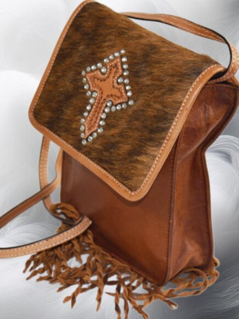 Montana Silversmiths Western Hair-On Hide Crossbody Fringe Bag - Picture 4 of 9